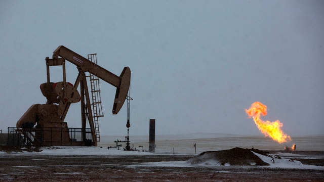 Should the U.S. lift its oil-export ban?