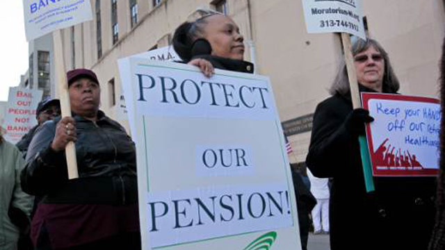 Retired Illinois teachers sue over pension overhaul