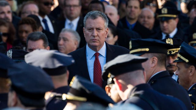 Tensions between NYPD and Mayor lead to less arrests