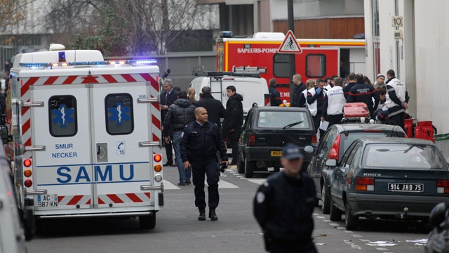 Gunmen in Paris terror attack still at large 