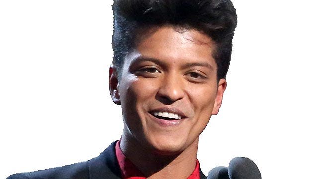 Hollywood Nation: Bruno bumps Taylor