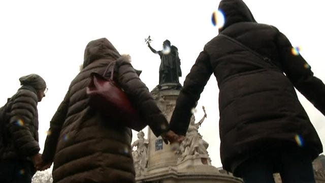 Expressions of sorrow and anger after Charlie Hebdo attack