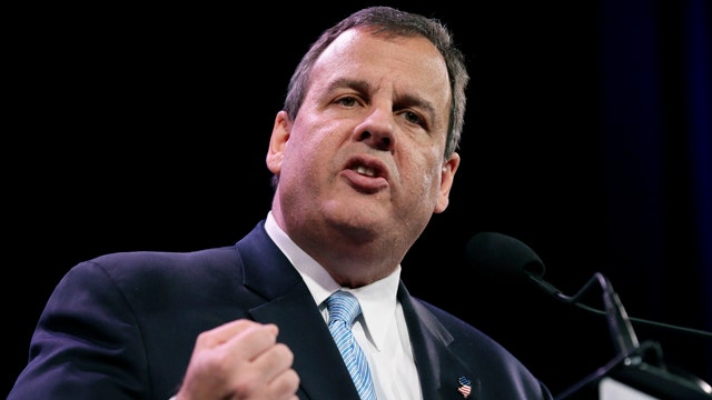 Chris Christie hires staff, forms PAC for campaign