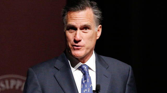 Mitt Romney slams Hillary Clinton in Mississippi speech