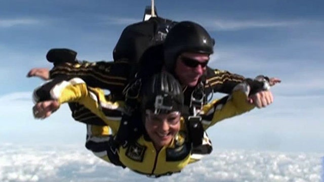 Lea Gabrielle joins Golden Knights on a dive