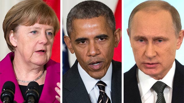 Obama, Merkel try to present united front against Putin