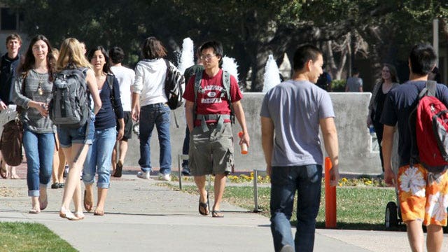 Debate over WH proposal for free community college