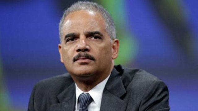 Holder snubbing ӣƵ Channel on his way out