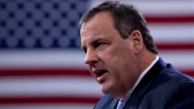 Defiant Christie tears into media, 2016 field at CPAC