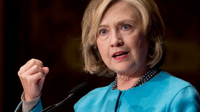 Clinton under scrutiny for use of private email addresses