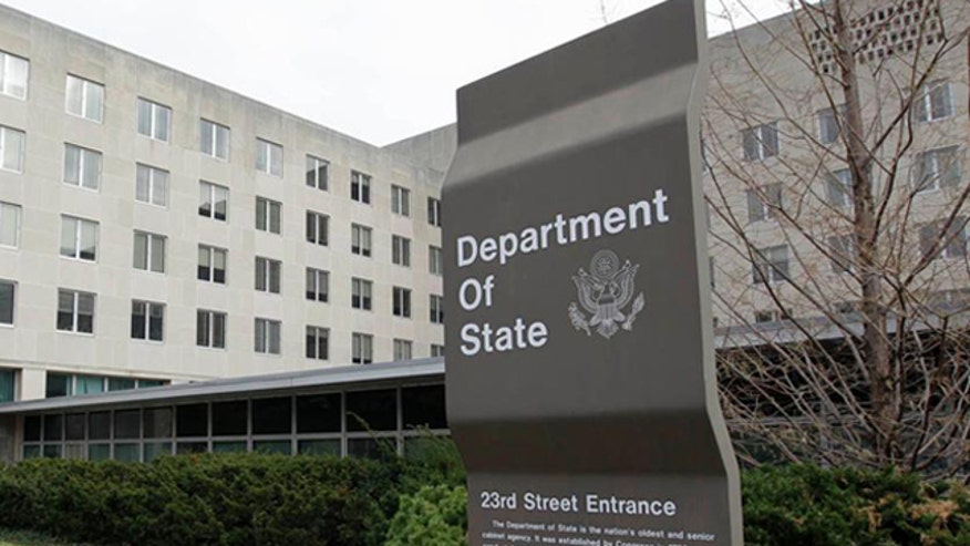 A lot of government information could be getting lost. What does this new report mean for recovering information about Hillary Clinton?