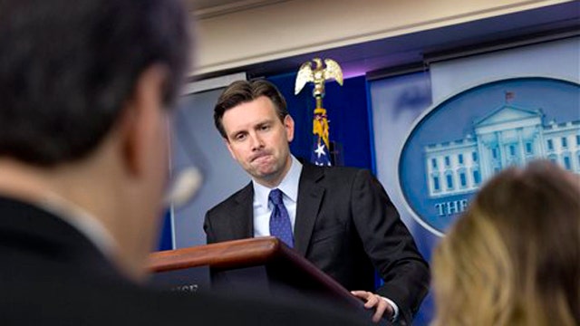 White House deflects questions over Clinton emails
