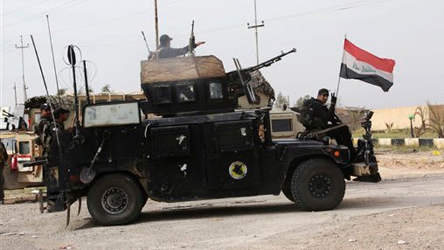 Iraqi troops gaining ground in battle to retake Tikrit