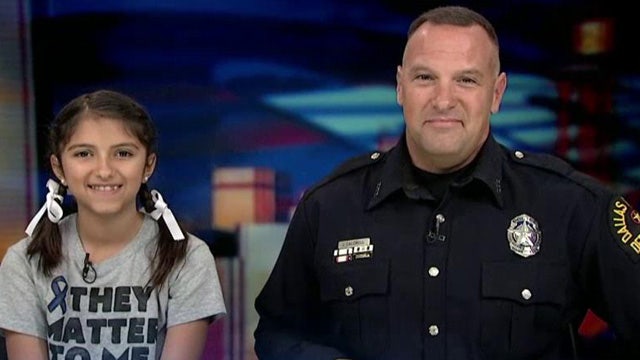 Honoring our heroes: Texas girl thanks cops nationwide