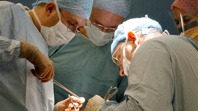 Surgeon reveals what happens once the anesthesia kicks in