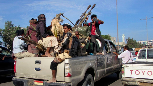 Yemen descends into chaos amid fears of civil war