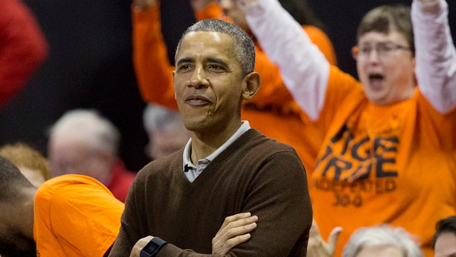 Obama says college athletes shouldn't get paid