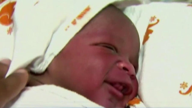 Mother delivers baby at Los Angeles courthouse