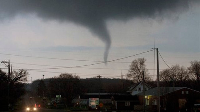 Tornadoes rip through north-central Illinois