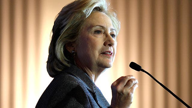 Clinton Foundation to continue accepting foreign donations