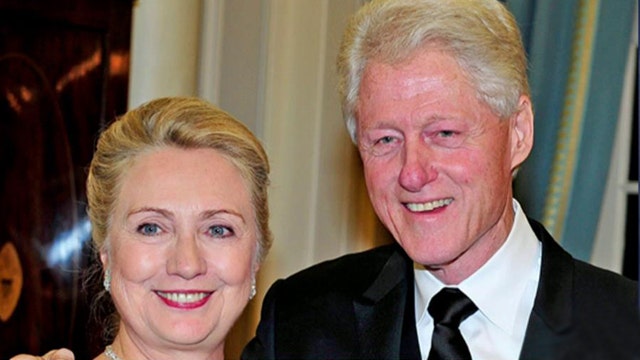 Former Clinton staffer defends donor allegations