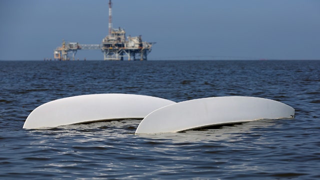 Powerful storm capsizes sailboats off Alabama coast