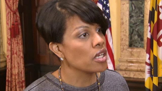 Did Baltimore mayor tell police not to respond to rioters?