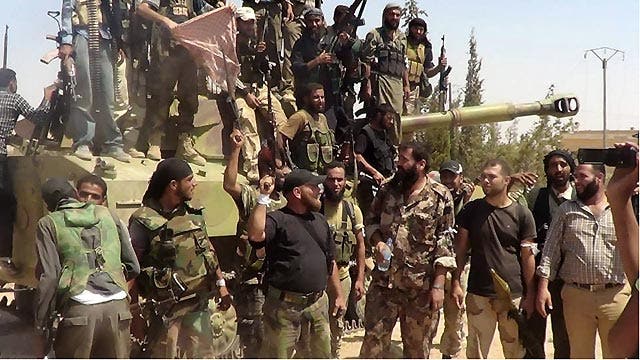 US begins training small groups of 'moderate' Syrian rebels