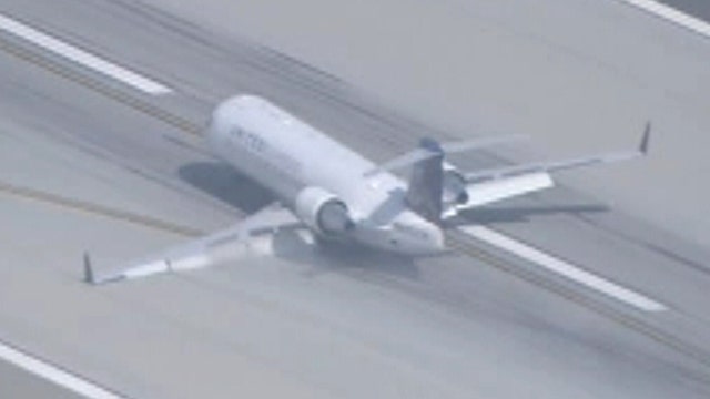 Plane with one wheel makes emergency landing at LAX