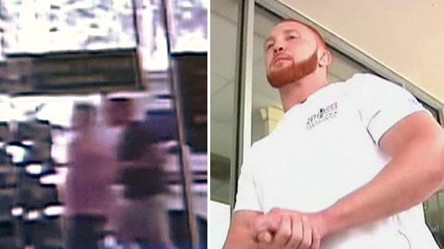 MMA fighter hogties, forces bank robber to 'tap out'