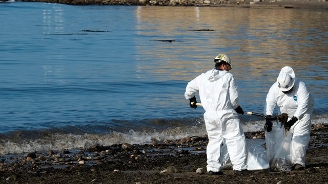 Burst pipeline off Calif. coast spills 20,000 gallons of oil