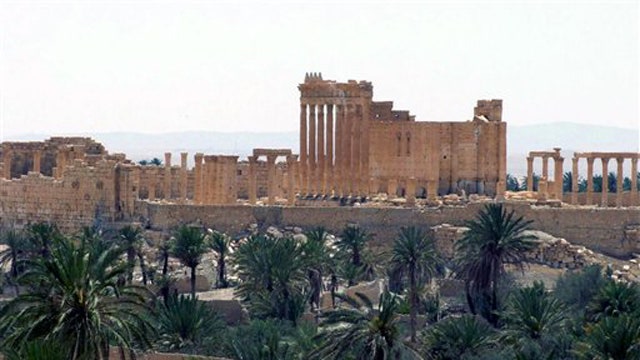 Activists say ISIS now controls archaeological site Palmyra