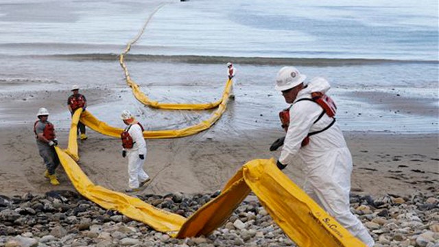 Crews working to clean up 100,000 gallon oil spill in Calif.