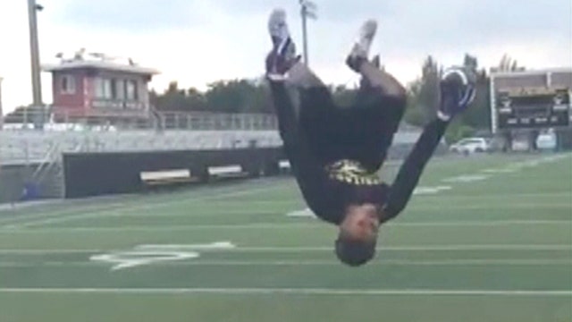 High school star's incredible one-handed catch goes viral