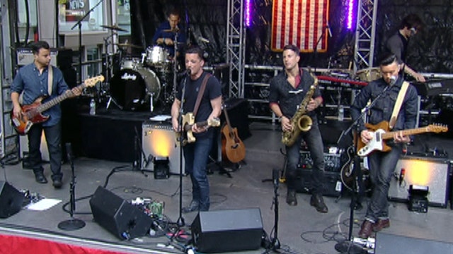 O.A.R. performs 'Two Hands Up'