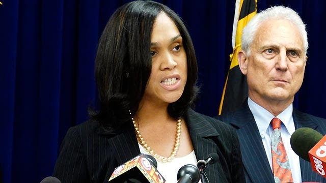 Why is Mosby trying to keep Freddie Gray autopsy sealed?