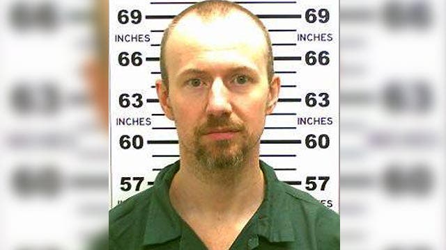 Escaped killer's mom: I want nothing to do with him