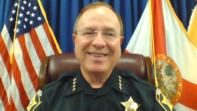 Starnes: Sheriff under fire for preaching at church in uniform