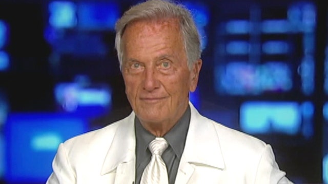 Who does Pat Boone want in 2016?