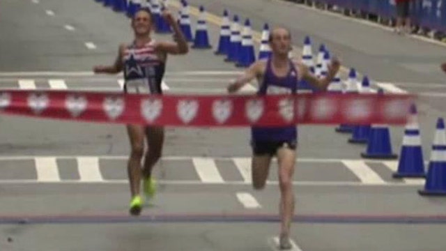 Fox Flash: Runner loses race after celebrating early