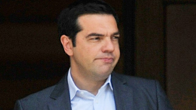 Greece submits new bailout request as deadline looms