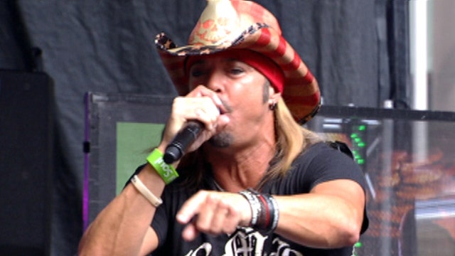 After the Show Show: Bret Michaels performs ‘Girls on Bars’