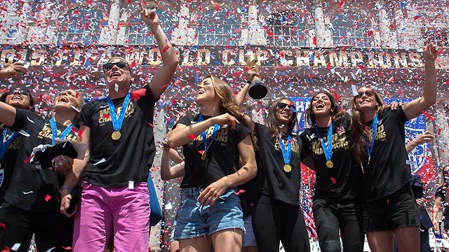 World Cup champs bring ladies' touch to Canyon of Heroes