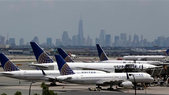 Green laser hits planes on approach to Newark airport