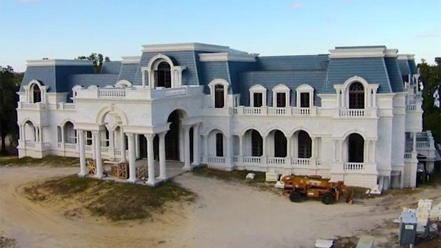 'King of Timeshares' building America's largest home