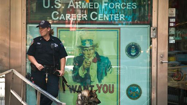 Governors to arm National Guard personnel after Chattanooga