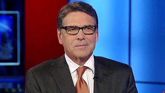 Rick Perry urges for a 'real focus' on the economy