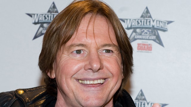 Wrestling legend 'Rowdy' Roddy Piper dies