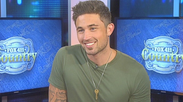 Michael Ray's debut single hits #1