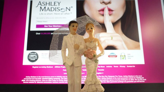 Ashley Madison hackers expose cheating spouses